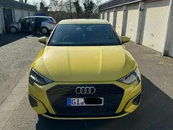 Gelb Gebraucht 2020 Audi A3 Advanced Limousine | 18.000 € (Guter Preis)