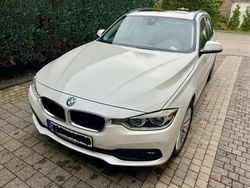 Weiß Gebraucht 2018 BMW 320 Advantage Kombi | 17.200 € (Fairer Preis)