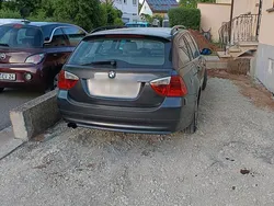 Silber Gebraucht 2007 BMW 325 Kombi | 2.100 €