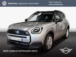 Melting silver iii metallic Gebraucht 2024 Mini Countryman Essential SUV | 41.990 € (Teuer)