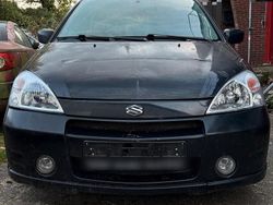 Schwarz Gebraucht 2003 Suzuki Liana Kleinwagen | 1.800 €