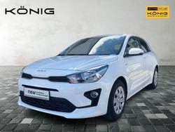 Weiß Gebraucht 2023 Kia Rio Limousine | 14.390 € (Fairer Preis)