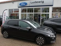 Schwarz Gebraucht 2021 VW Golf VIII Active Limousine | 19.990 € (Fairer Preis)