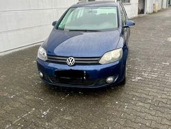 Blau Gebraucht 2010 VW Golf Plus Comfortline Van / Kleinbus | 6.990 € (Fairer Preis)