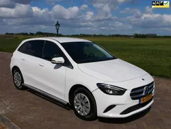 Weiß Gebraucht 2021 Mercedes B200 Van / Kleinbus | 9.999 € (Superpreis)