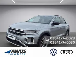 Silber / pyrit silber (metallic) Gebraucht 2024 VW T-Roc Move SUV | 31.990 € (Fairer Preis)