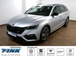 Brilliantsilber metallic Gebraucht 2024 Skoda Octavia RS Kombi | 38.790 € (Guter Preis)