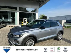 Silber Gebraucht 2024 VW T-Roc Style SUV | 34.880 € (Etwas zu teuer)