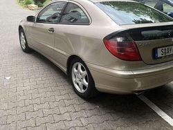 Gold Gebraucht 2003 Mercedes CL200 Coupé | 2.700 €