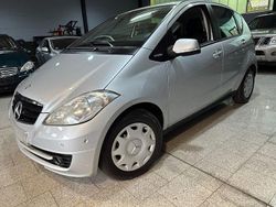 Silber Gebraucht 2010 Mercedes A160 Van / Kleinbus | 3.490 € (Fairer Preis)