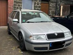 Silber Gebraucht 2004 Skoda Octavia Kombi | 999 € (Superpreis)