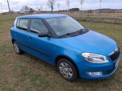 Blau Gebraucht 2014 Skoda Fabia Kleinwagen | 5.800 € (Superpreis)