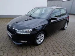 Schwarz Gebraucht 2021 Skoda Fabia Ambition Limousine | 11.999 € (Guter Preis)