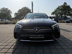 Metalliclack obsidianschwarz Gebraucht 2022 Mercedes E220 AMG Kombi | 49.450 €