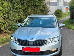 Grau Gebraucht 2018 Skoda Octavia Kombi | 13.000 € (Guter Preis)