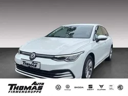 Pure white Gebraucht 2023 VW Golf VIII Life Limousine | 22.980 € (Fairer Preis)