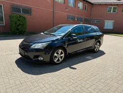 Schwarz Gebraucht 2012 Toyota Avensis Executive Kombi | 2.650 €