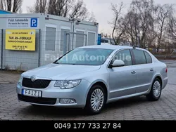Silber Gebraucht 2011 Skoda Superb Limousine | 2.200 €