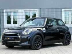 Schwarz Gebraucht 2022 Mini ONE Classic Kleinwagen | 12.990 € (Superpreis)