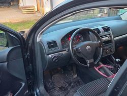 Schwarz Gebraucht 2006 VW Golf V Kombi | 3.000 € (Fairer Preis)