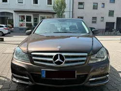 Braun Gebraucht 2012 Mercedes C200 Avantgarde Limousine | 8.000 € (Fairer Preis)