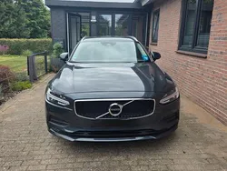 Grau Gebraucht 2018 Volvo V90 Momentum Kombi | 20.000 € (Guter Preis)