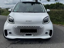 Weiß Gebraucht 2021 Smart ForTwo Electric Drive Kleinwagen | 12.599 € (Etwas zu teuer)