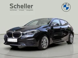 Schwarz Gebraucht 2022 BMW 118 Advantage Kleinwagen | 22.900 € (Etwas zu teuer)