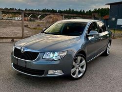 Grau Gebraucht 2009 Skoda Superb Limousine | 8.777 € (Etwas zu teuer)