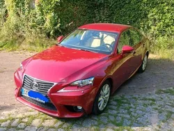 Rot Gebraucht 2016 Lexus IS200t Executive Line Limousine | 17.100 €