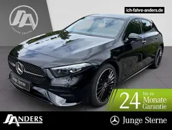 Kosmosschwarz Gebraucht 2023 Mercedes A250 AMG Line Premium Plus Limousine | 39.194 € (Etwas zu teuer)