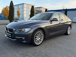 Mineralgrau Gebraucht 2015 BMW 320 Luxury Line Limousine | 14.399 € (Fairer Preis)