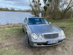 Grau Gebraucht 2003 Mercedes E220 Limousine | 5.500 € (Fairer Preis)