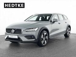 Gebraucht 2023 Volvo V60 CC Kombi | 44.990 € (Teuer)