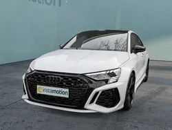 Weiß Gebraucht 2022 Audi RS3 Sport Kleinwagen | 59.740 € (Teuer)