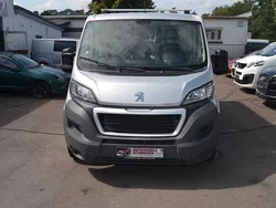 Grau Gebraucht 2018 Peugeot Boxer Premium Van | 7.900 €