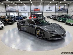 Grau Gebraucht 2024 Ferrari SF90 | 409.900 €