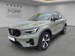 Sage green / metallic Gebraucht 2024 Volvo XC40 Plus SUV | 34.980 € (Guter Preis)