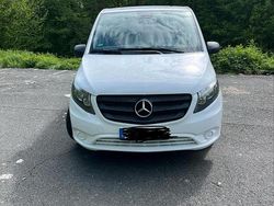 Weiß Gebraucht 2018 Mercedes Vito Van / Kleinbus | 18.500 € (Teuer)