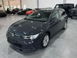 Grau Gebraucht 2021 VW Golf VIII Life Kombi | 19.999 € (Etwas zu teuer)
