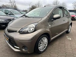 Braun Gebraucht 2014 Toyota Aygo Cool Kleinwagen | 5.490 € (Guter Preis)