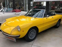 Gelb Gebraucht 1972 Alfa Romeo Spider Cabrio | 18.972 €