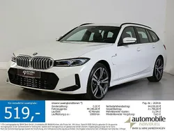 Weiss Gebraucht 2024 BMW 330e M Sport Kombi | 43.840 € (Guter Preis)