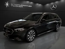 Grau Gebraucht 2023 Mercedes E220 Avantgarde Kombi | 42.690 € (Guter Preis)