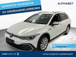 Pure white Gebraucht 2021 VW Golf Alltrack Kombi | 25.190 € (Guter Preis)