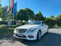 Weiß Gebraucht 2010 Mercedes E250 AMG Coupé | 11.500 € (Superpreis)