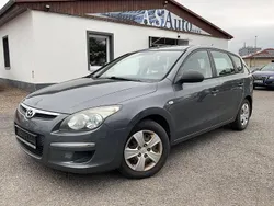 Grau Gebraucht 2010 Hyundai i30 Kombi | 3.999 € (Fairer Preis)