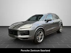 Quarzitgraumetallic Gebraucht 2024 Porsche Cayenne Chrono SUV | 124.900 €