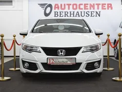 Weiß Gebraucht 2016 Honda Civic Elegance Limousine | 10.799 € (Fairer Preis)