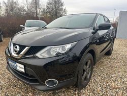 Schwarz Gebraucht 2015 Nissan Qashqai Acenta SUV | 9.290 € (Fairer Preis)